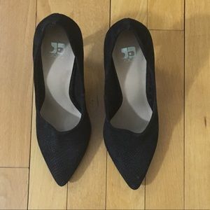 Joe’s jeans black suede shoes.